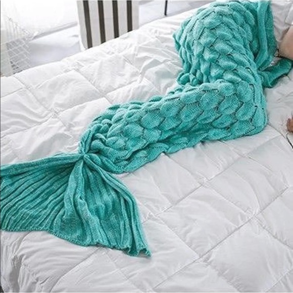 Other - Large turquoise mermaid fish tail knit blanket